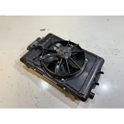 Radiator med vifte