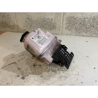 Oljetank m/pumpe