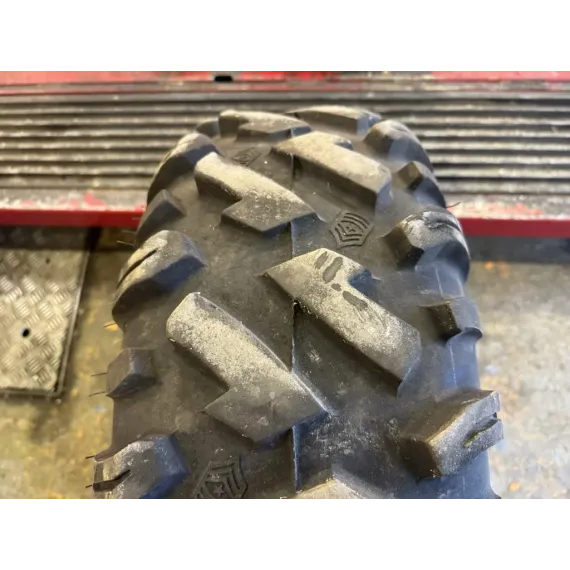 Polaris 27x9-12 dekk